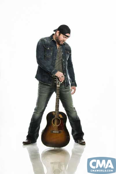 Lee Brice Finds His Footing on I Don't Dance