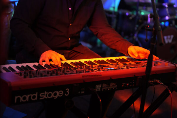 Chris Weaver Band Keyboardist